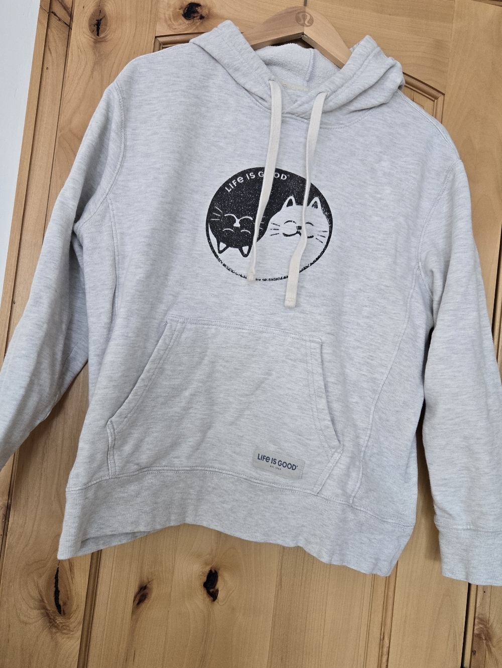 Life Is Good Heather Light Gray Cat Yin Yang Circle Pullover Hoodie Medium